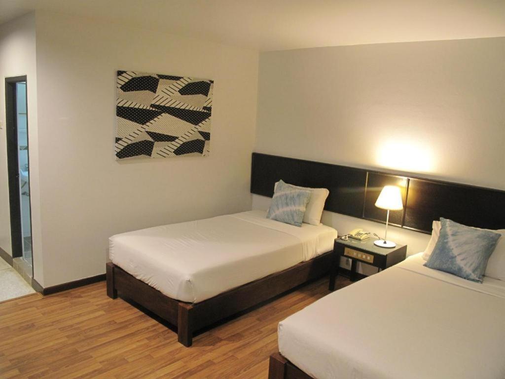 Dusit Hotel Sakon Nakhon Exteriör bild