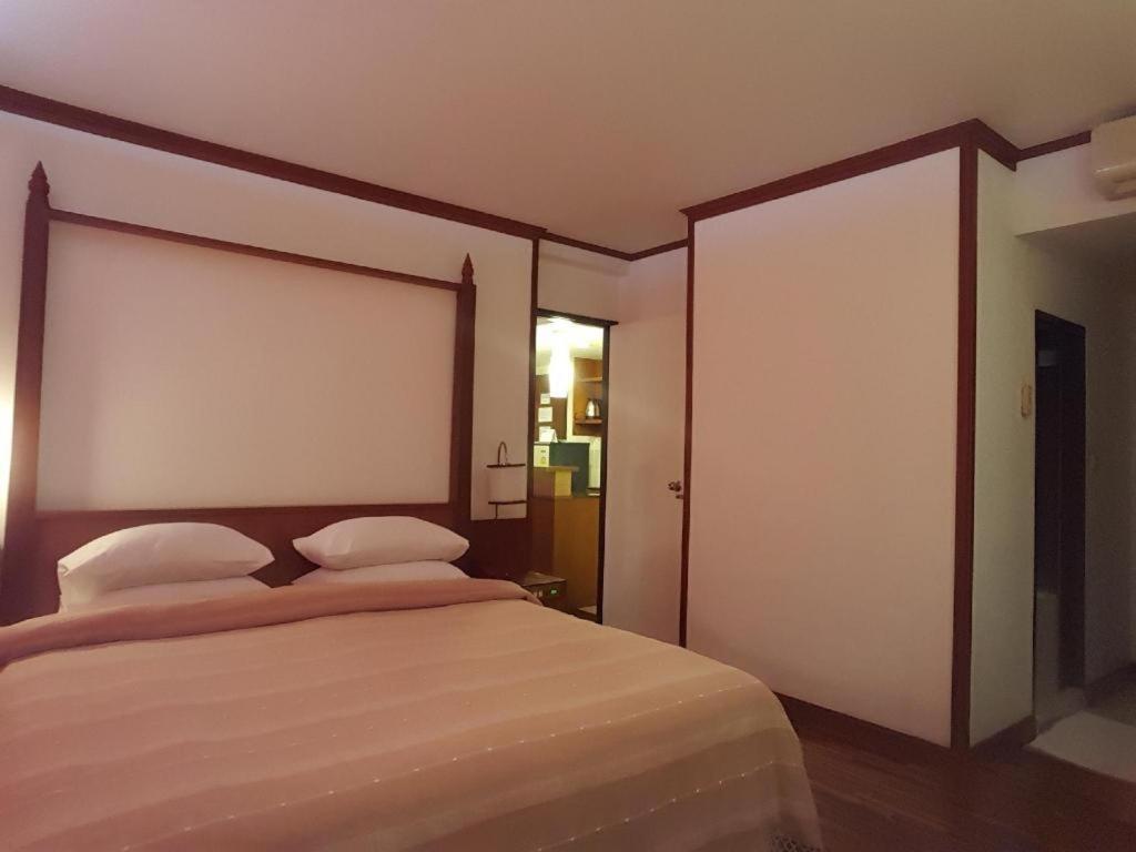 Dusit Hotel Sakon Nakhon Exteriör bild