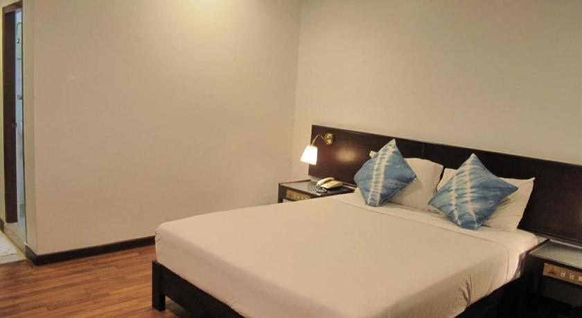 Dusit Hotel Sakon Nakhon Exteriör bild