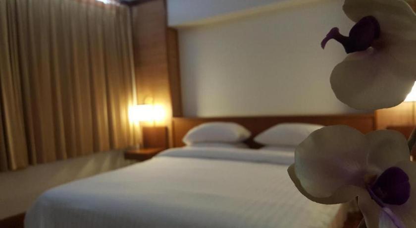 Dusit Hotel Sakon Nakhon Exteriör bild